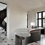 Le Chateau De Hotel *