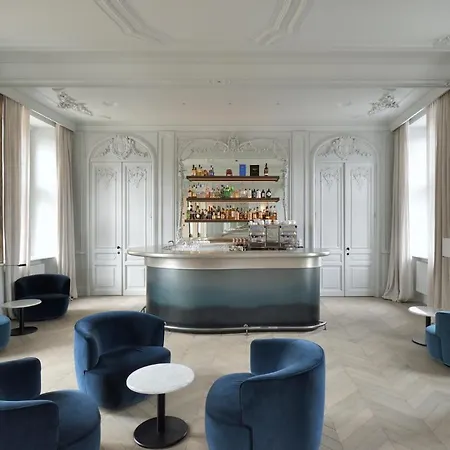 Le Chateau De Hotel *