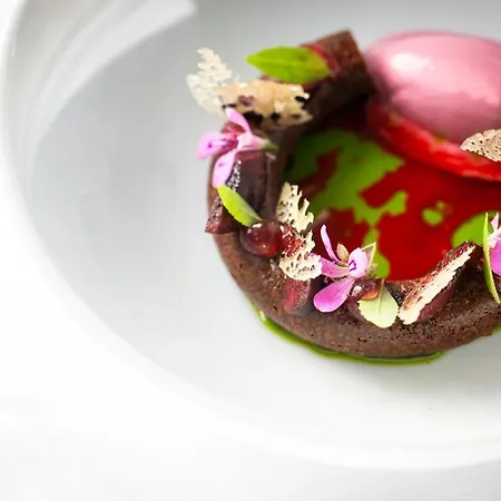 Le Chateau De Otel Mirwart