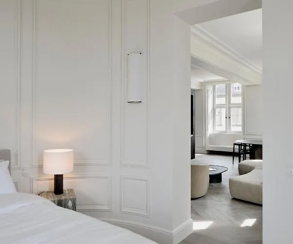 Le Château De Hotel Mirwart