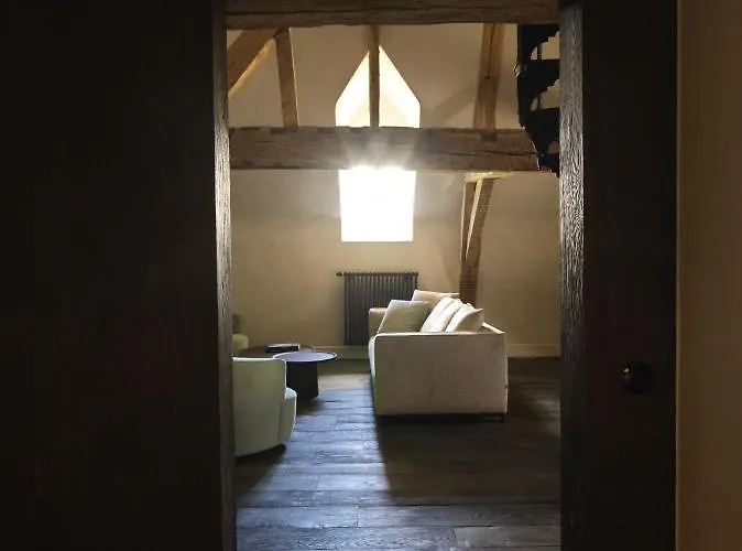 Le Château De Hotel Mirwart