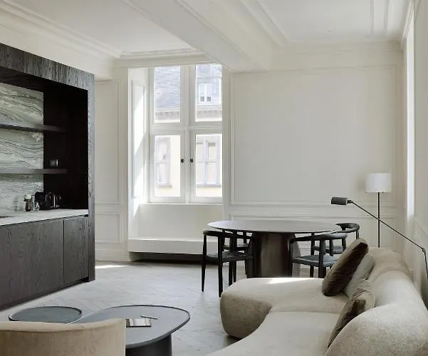 Le Château De Hotel *